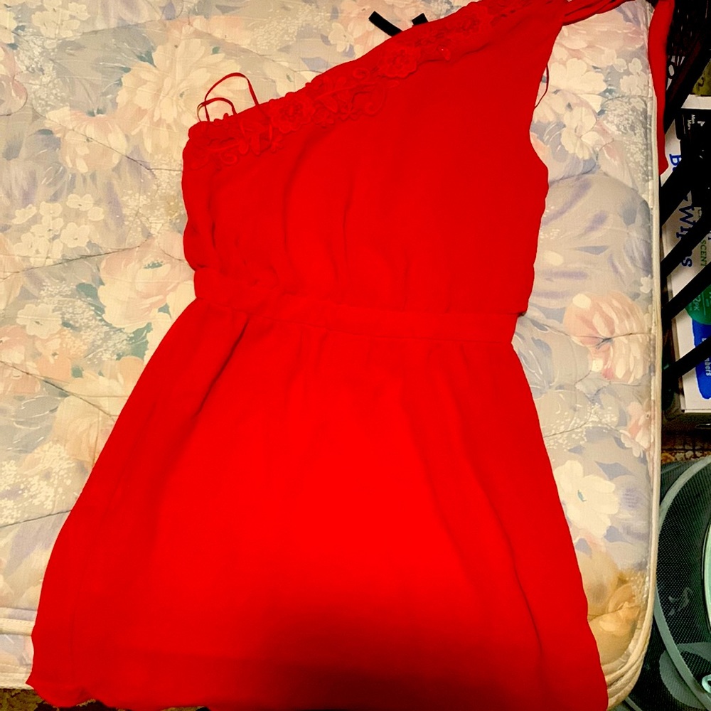 I am selling a Size Medium MNG Suit on shoulder dress